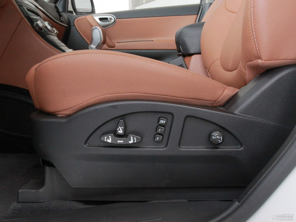 ɰ׼{ǽݴ7 SUV(ni)DƬ