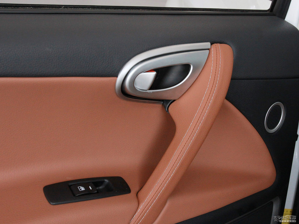 ɰ׼{ǽݴ7 SUV(ni)DƬ