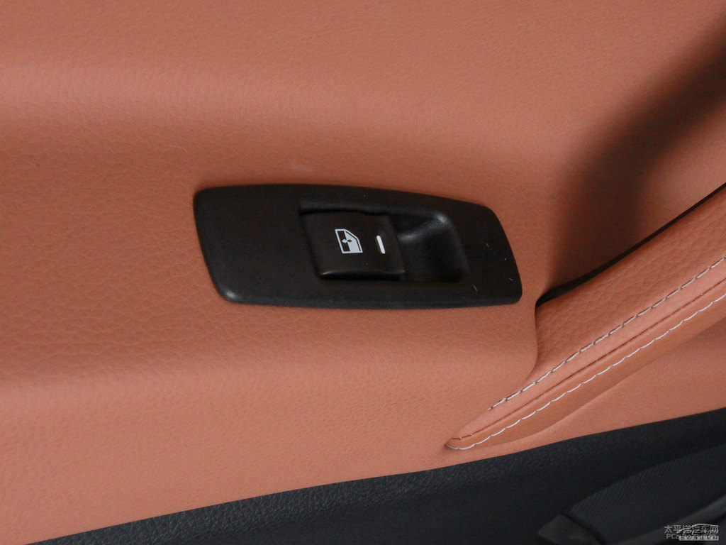 ɰ׼{ǽݴ7 SUV(ni)DƬ