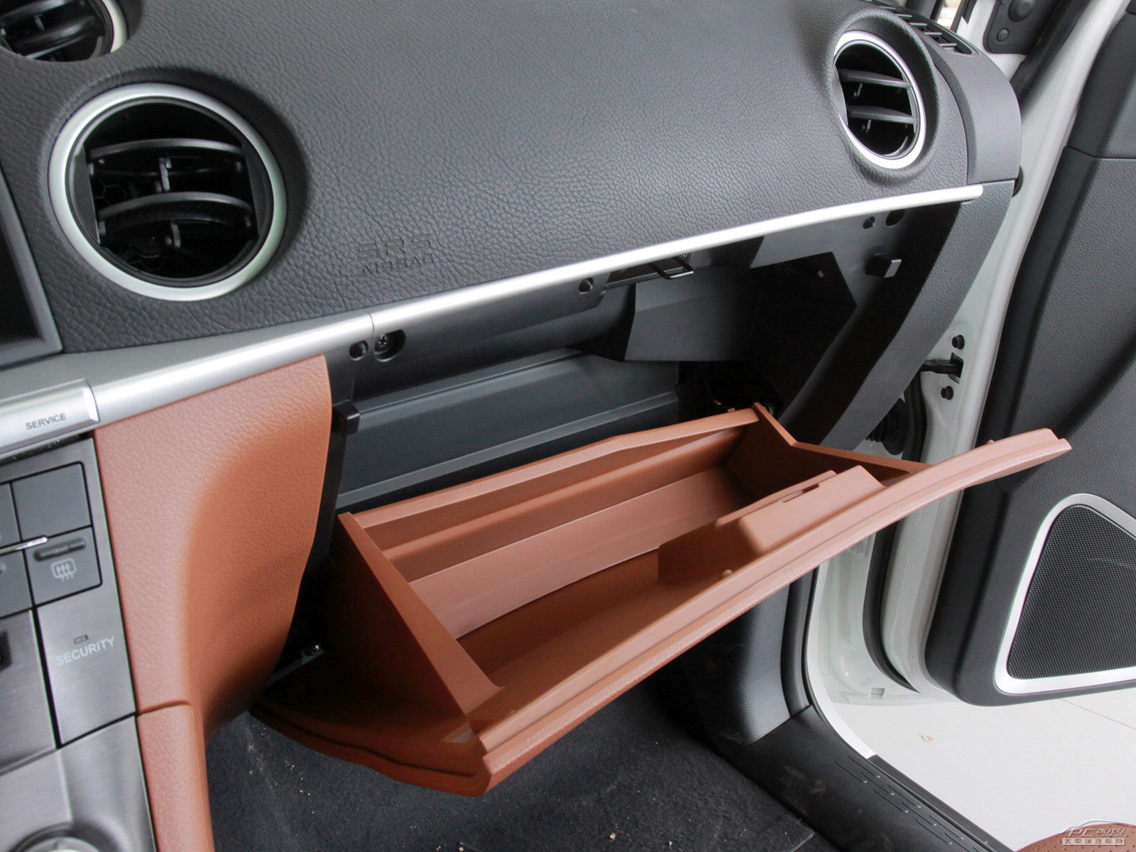 納智捷大7 SUV空間高清大圖