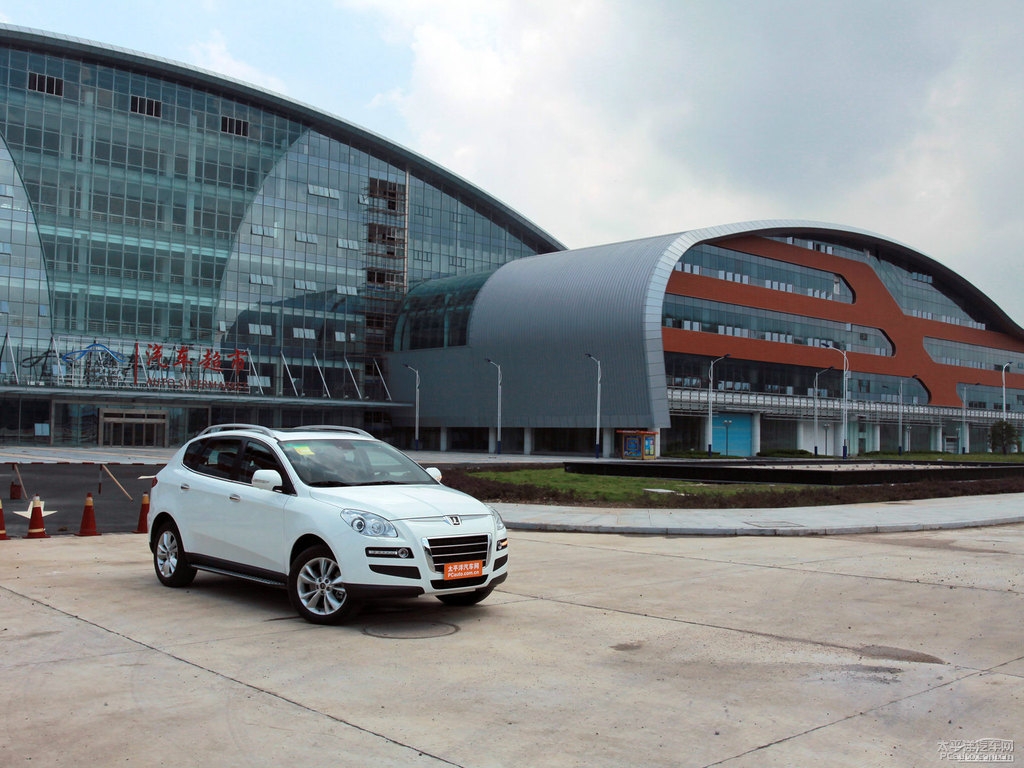 ɰ׼{ǽݴ7 SUV^DƬ