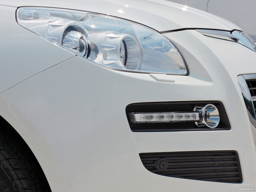 ɰ׼{ǽݴ7 SUV^DƬ