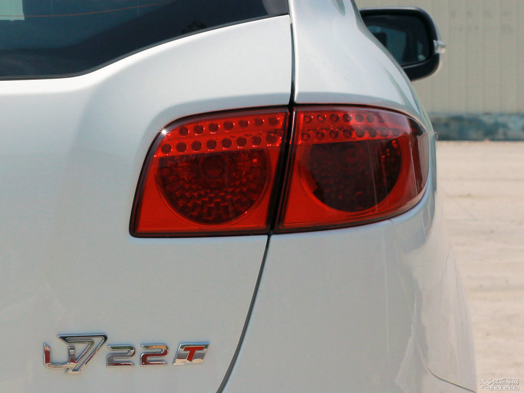 ɰ׼{ǽݴ7 SUV^DƬ