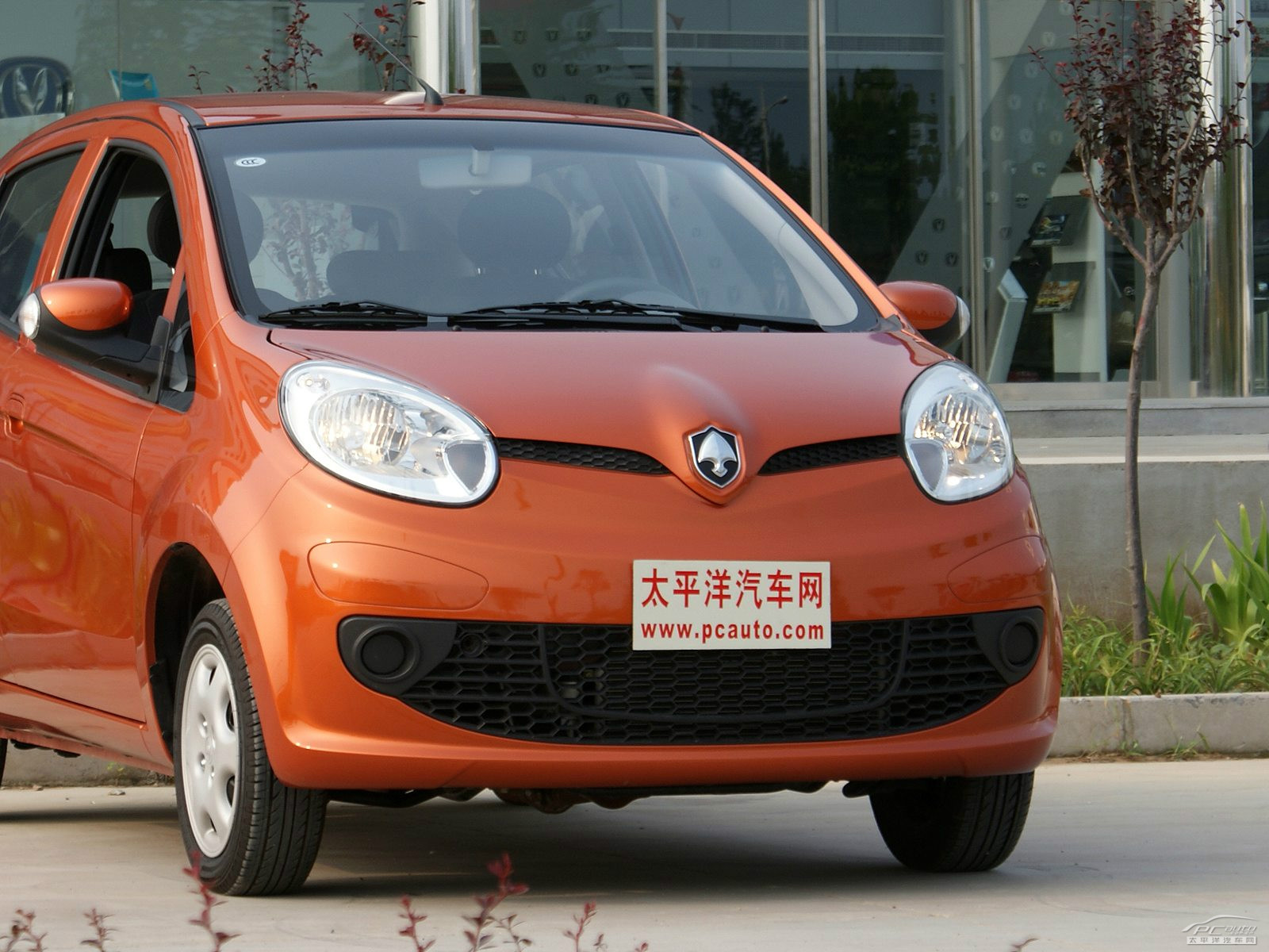 奔奔Mini外觀高清大圖