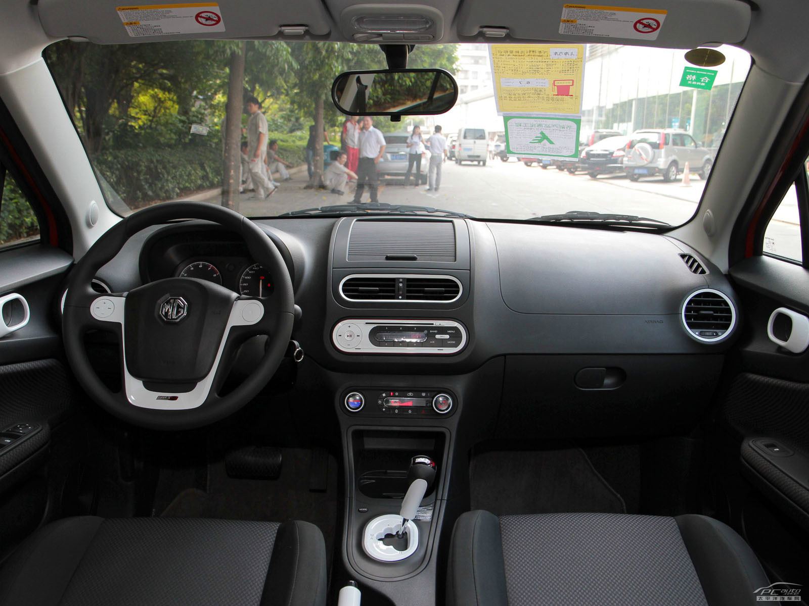 名爵3內(nèi)飾高清大圖