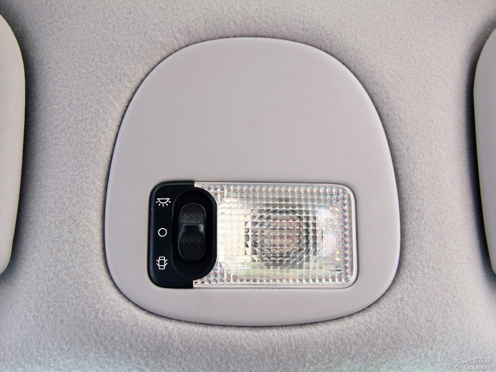 ٺ{(ln)ѩFC2܇(ni)DƬ