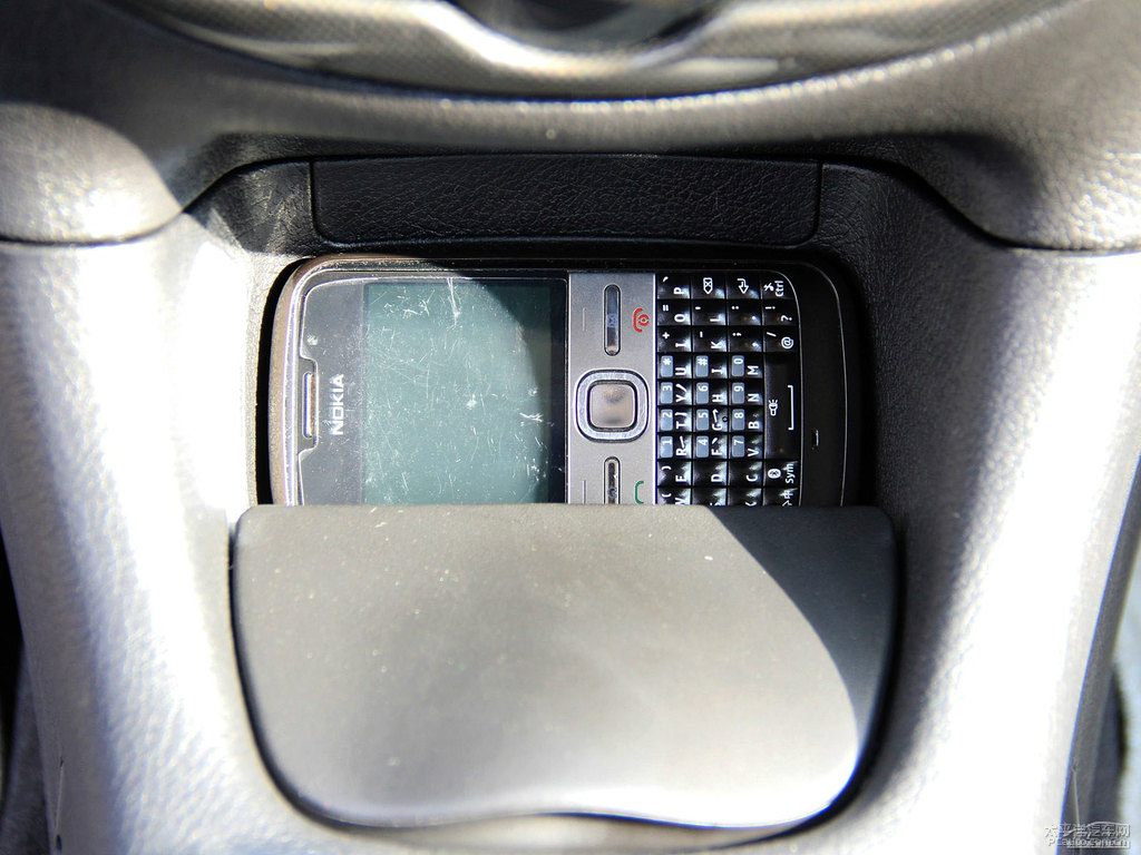 ٺ{(ln)ѩFC2(ch)ggDƬ