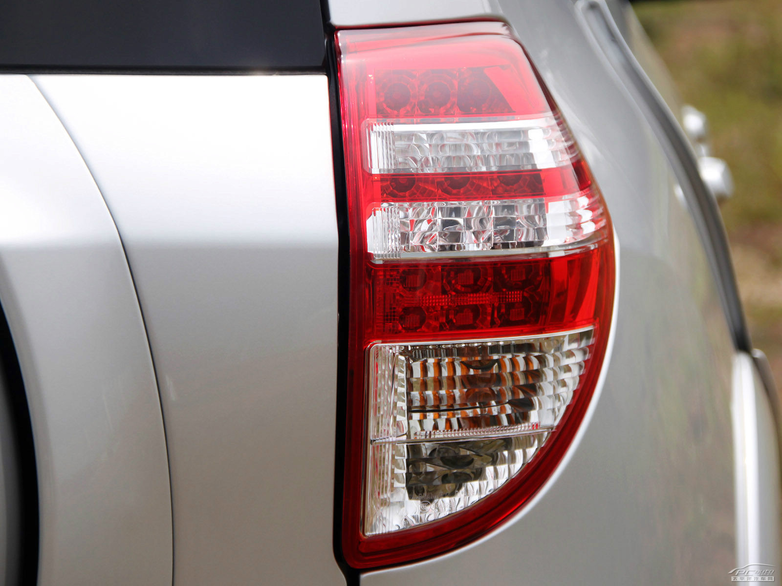 RAV4榮放外觀高清大圖