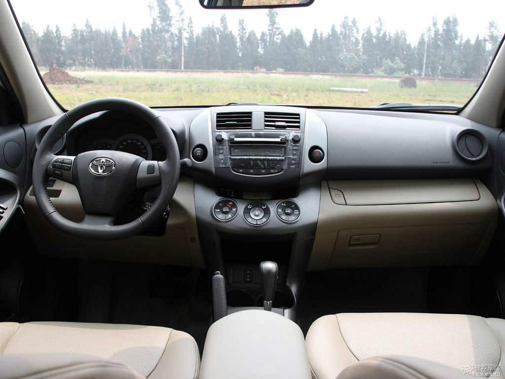 銀色RAV4榮放內(nèi)飾圖片