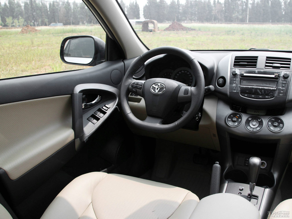 銀色RAV4榮放內(nèi)飾圖片