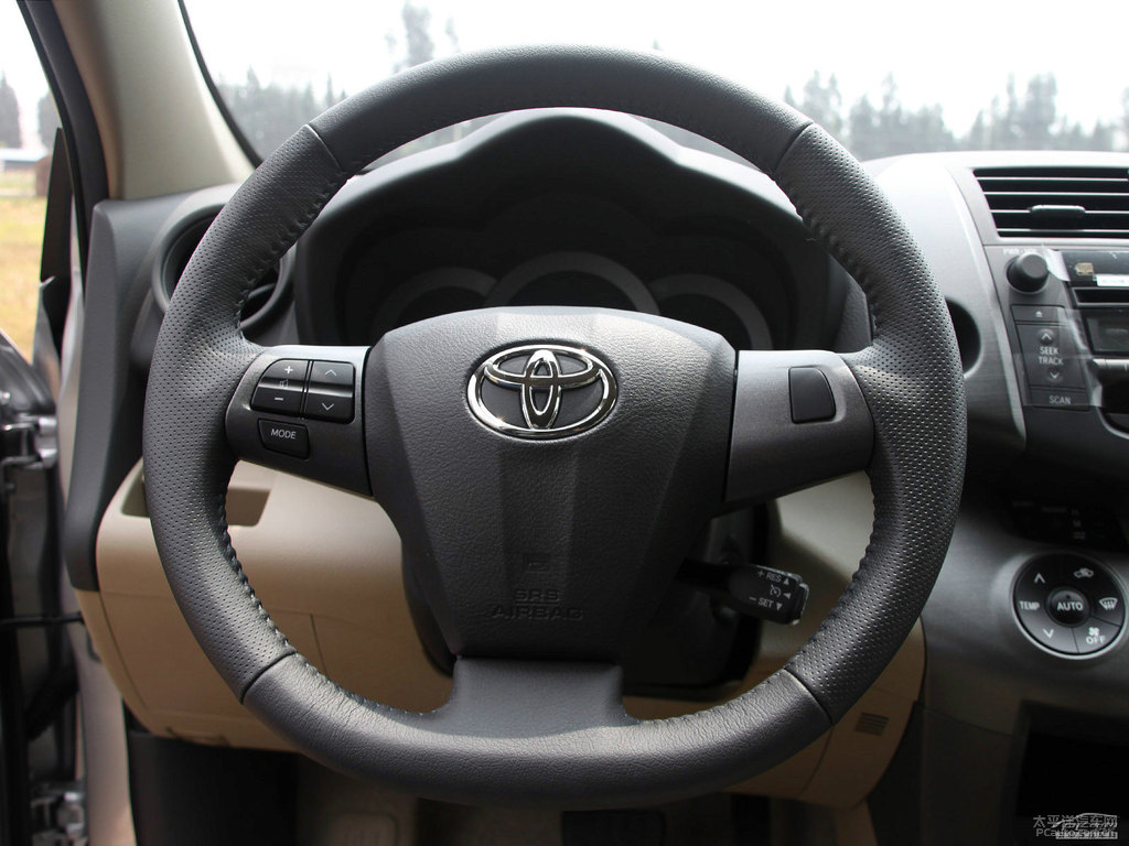 銀色RAV4榮放內(nèi)飾圖片