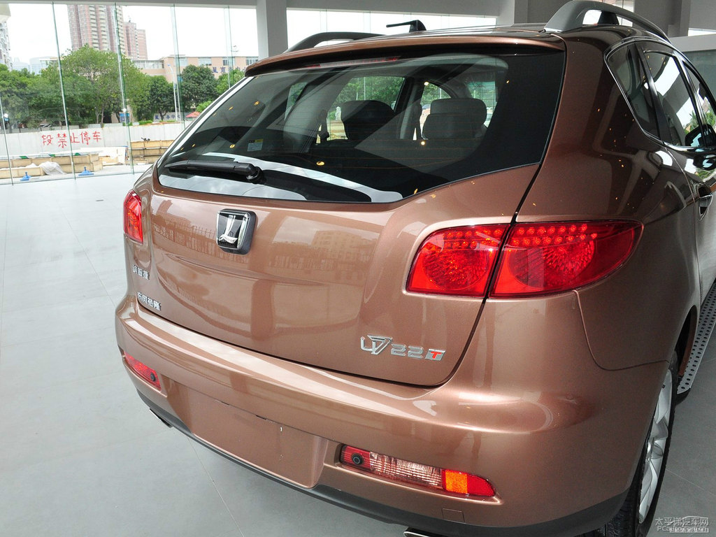 Kȼ{ǽݴ7 SUV^DƬ