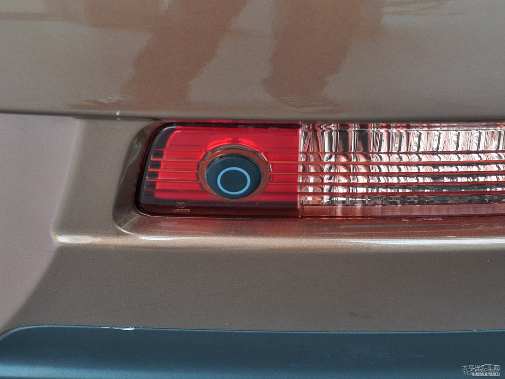 Kȼ{ǽݴ7 SUV^DƬ