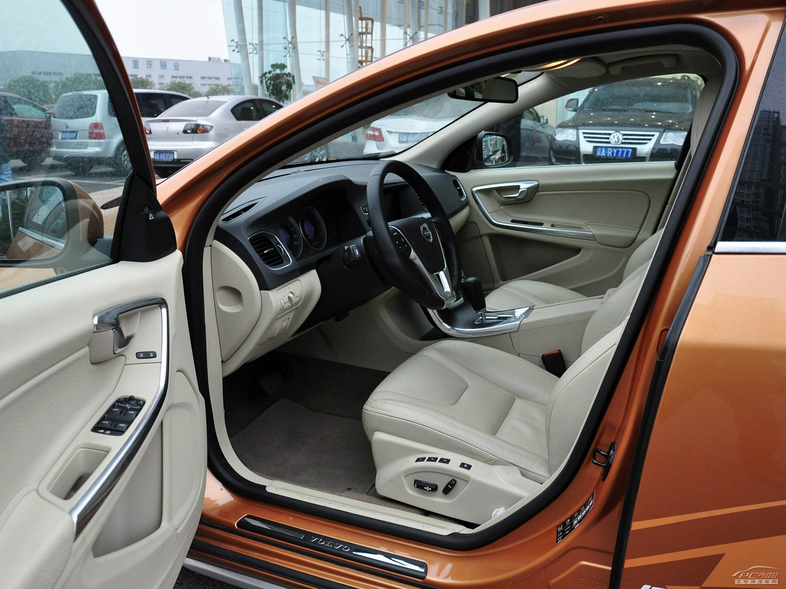 沃爾沃S60(進(jìn)口)空間高清大圖