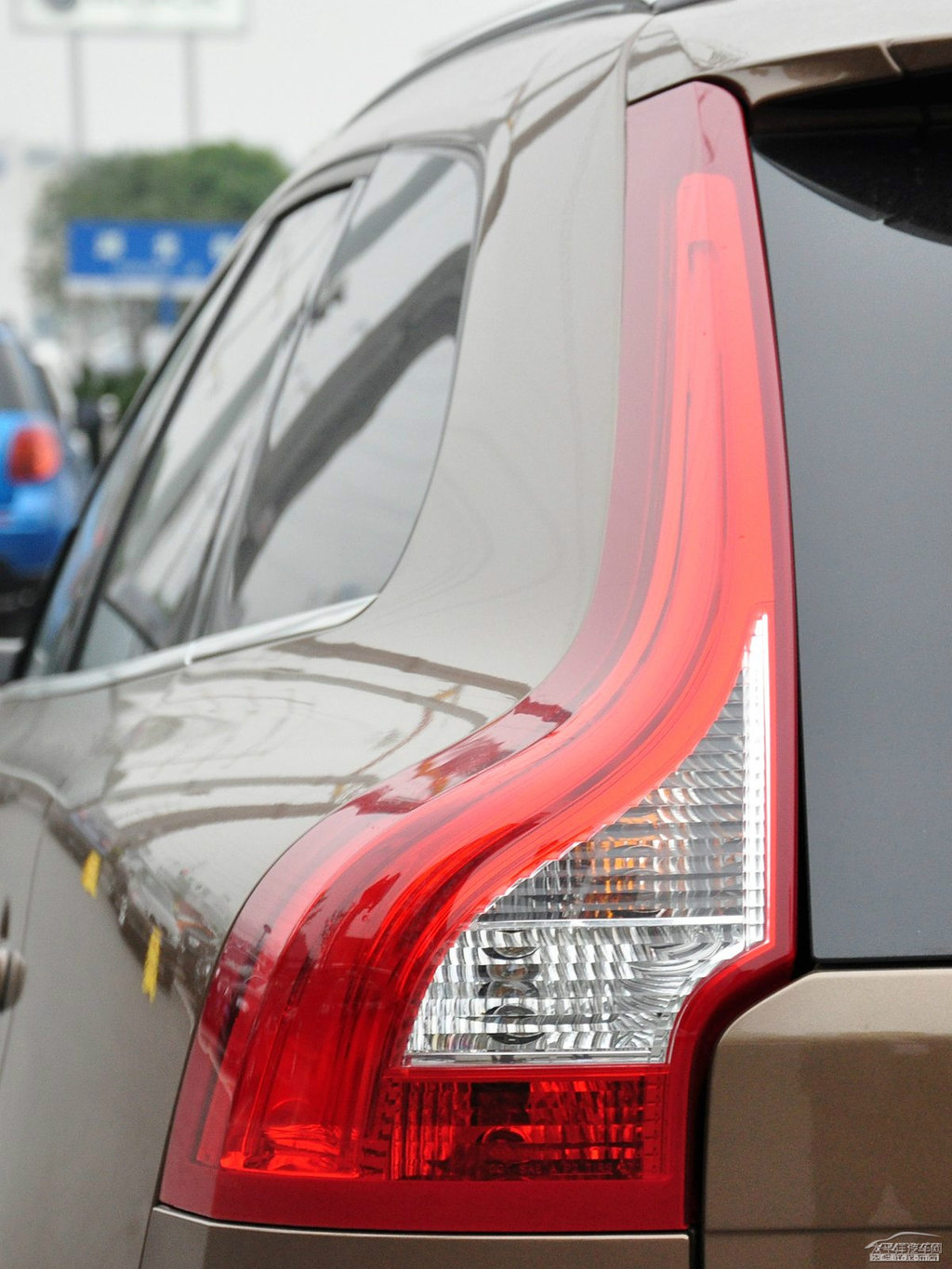 ɫ֠XC60(M)^DƬ
