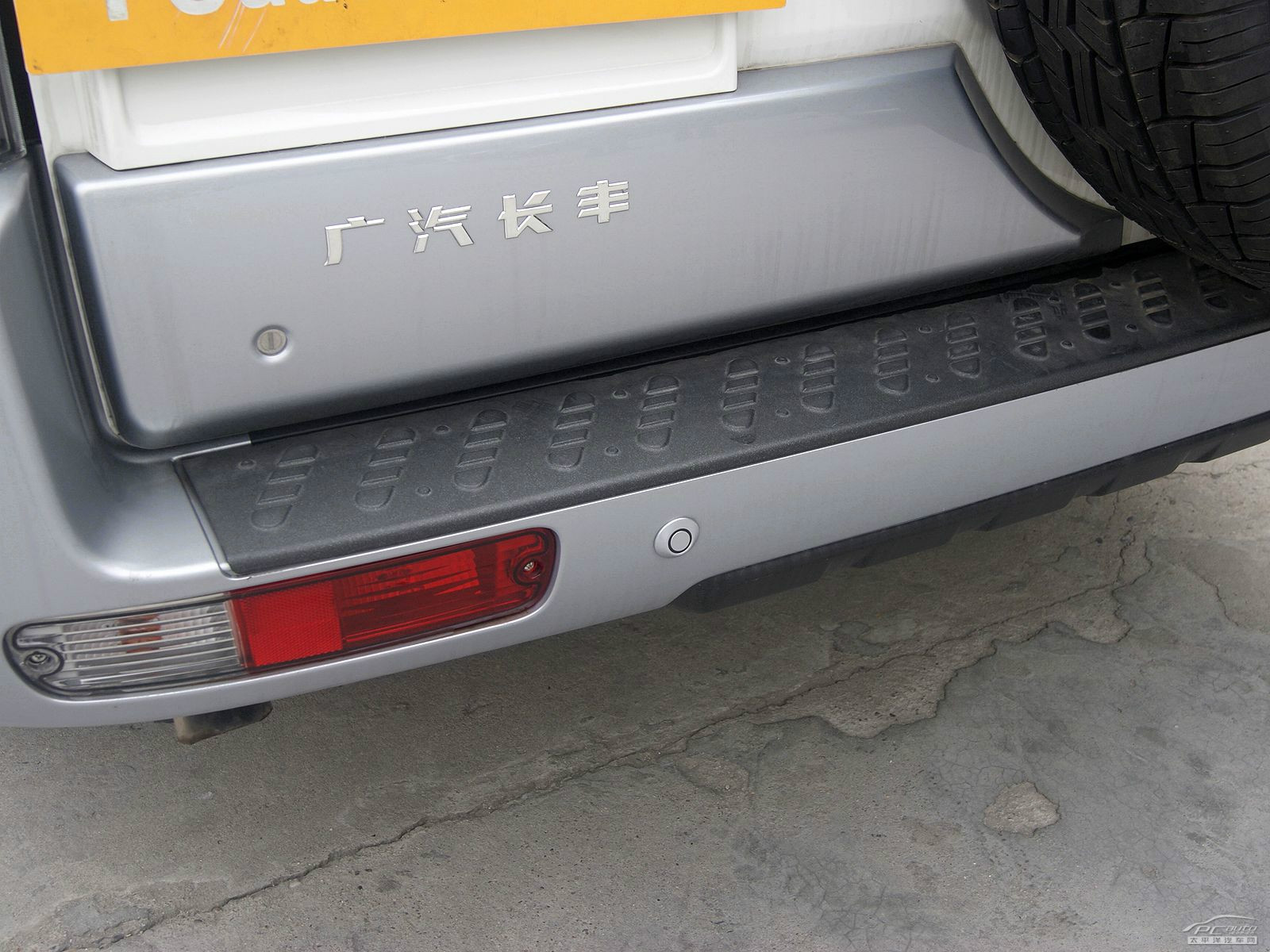 帕杰羅外觀高清大圖