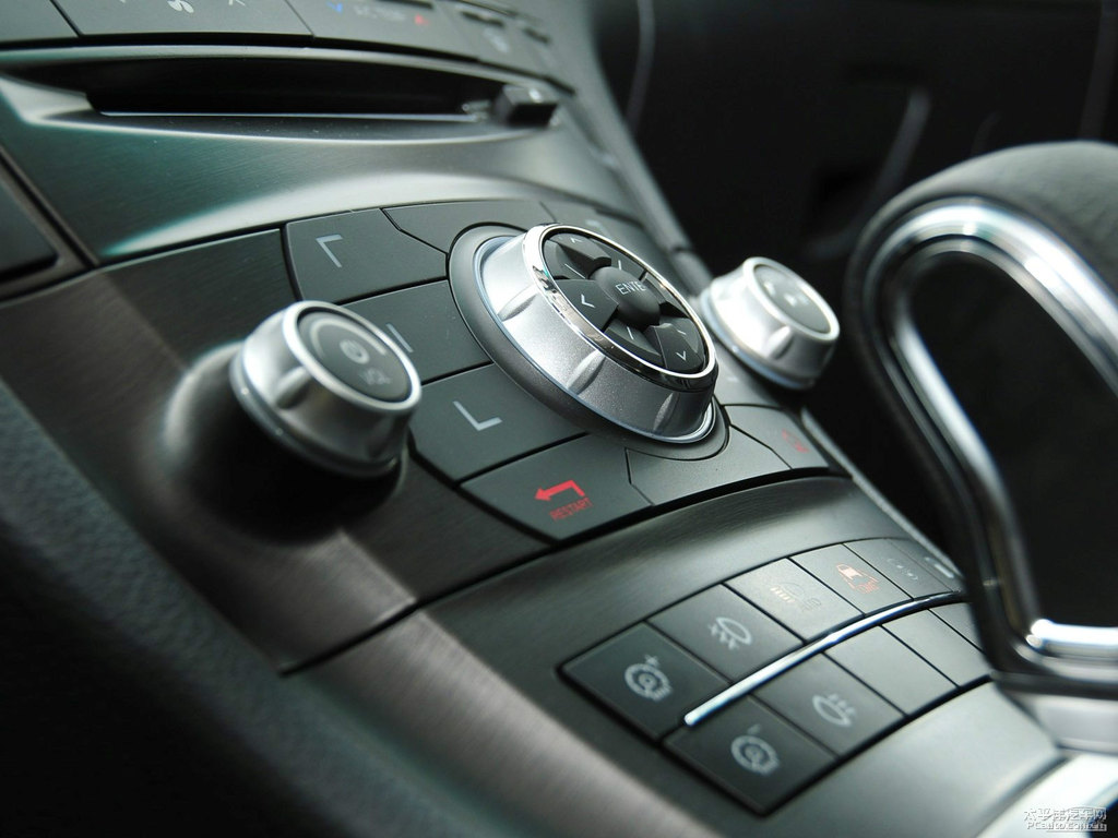 Kȼ{ǽݴ7 SUV(ni)DƬ