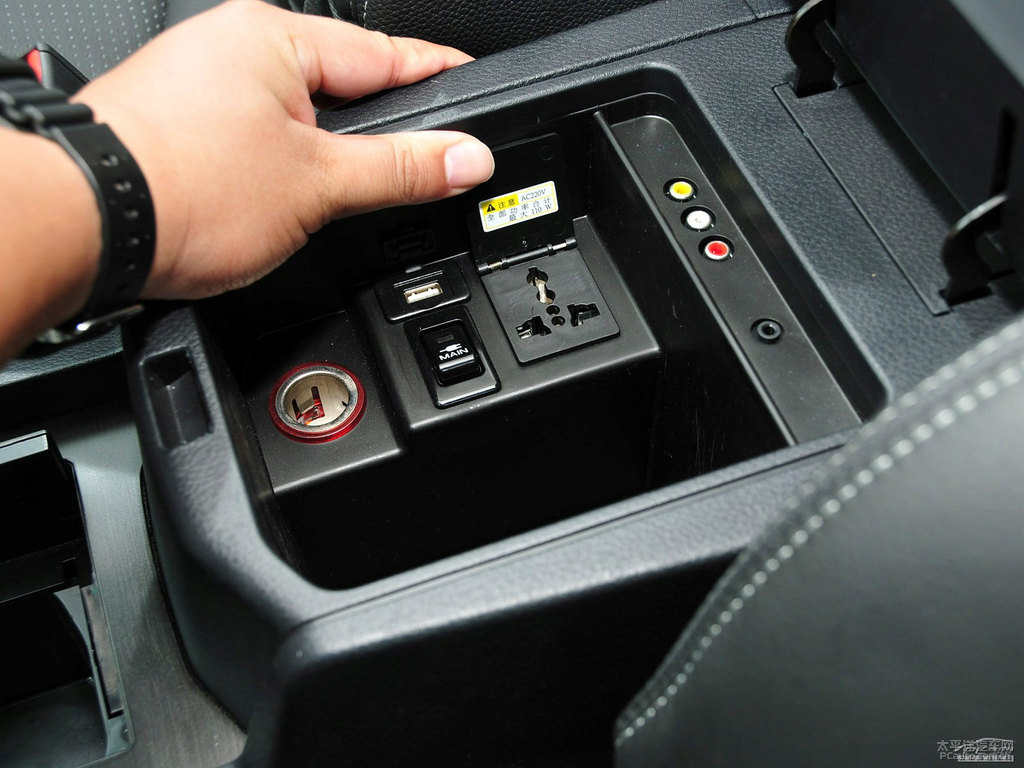 Kȼ{ǽݴ7 SUV(ni)DƬ