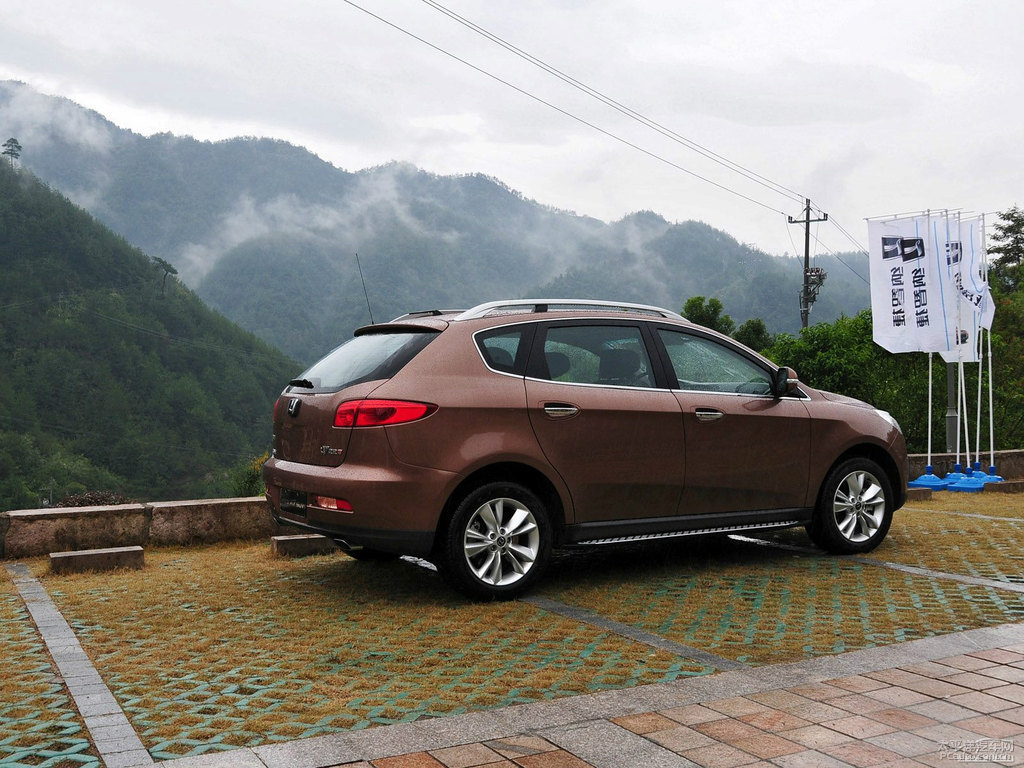 Kȼ{ǽݴ7 SUV^DƬ