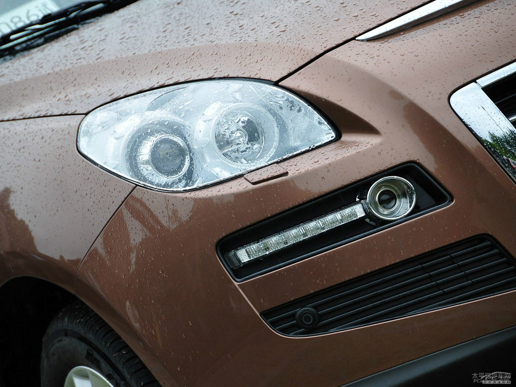 Kȼ{ǽݴ7 SUV^DƬ