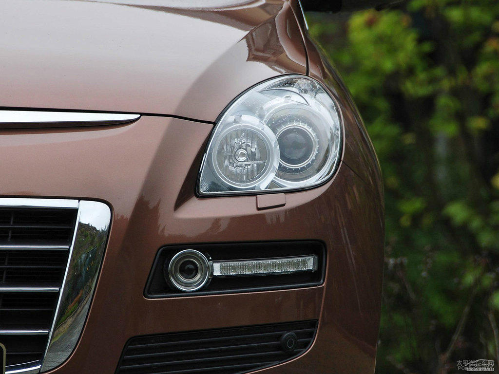Kȼ{ǽݴ7 SUV^DƬ