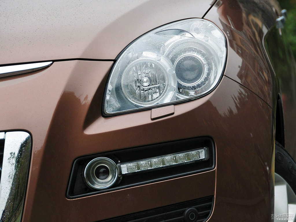 Kȼ{ǽݴ7 SUV^DƬ