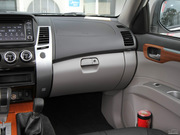 2011款 3.0L 豪華導(dǎo)航版 2011款 3.0L 豪華導(dǎo)航版