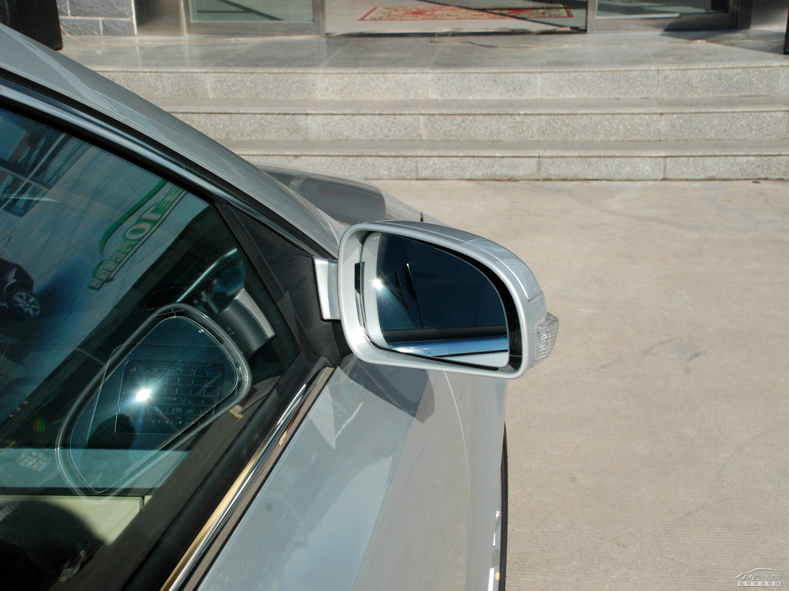 蓮花L5外觀高清大圖