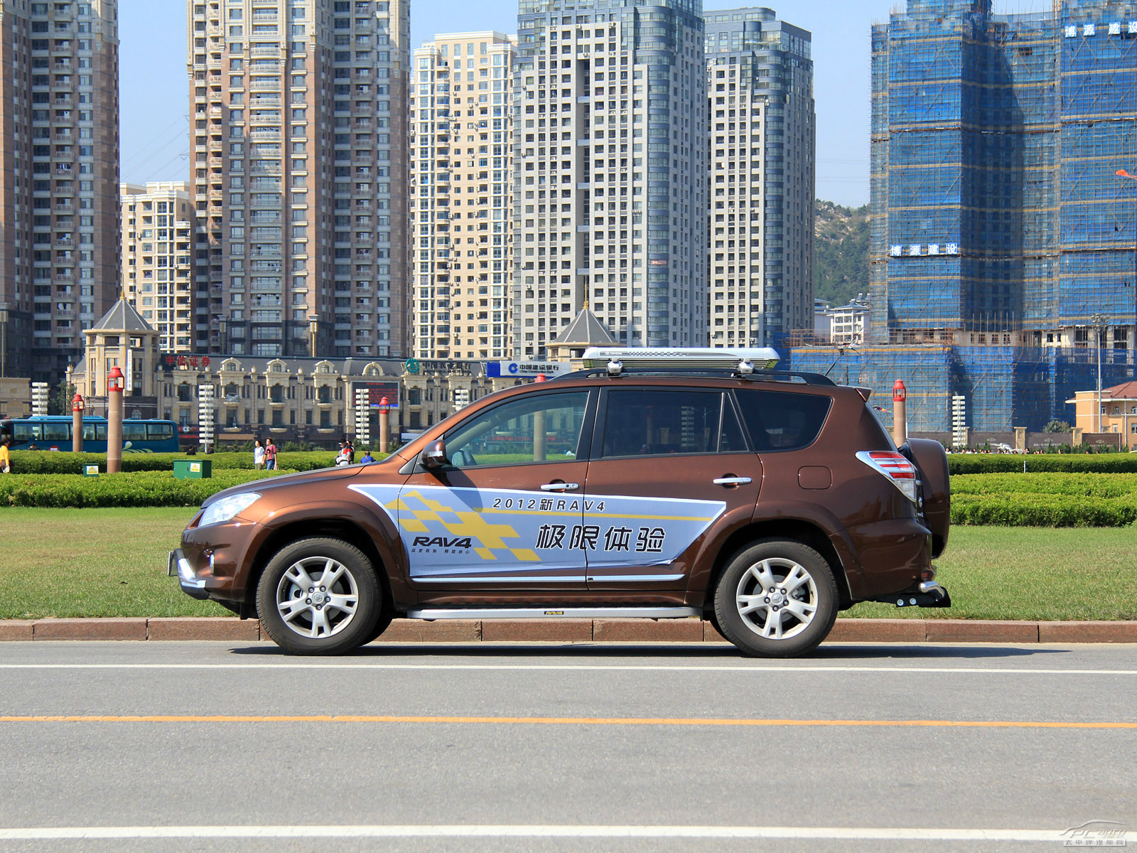 RAV4榮放外觀高清大圖
