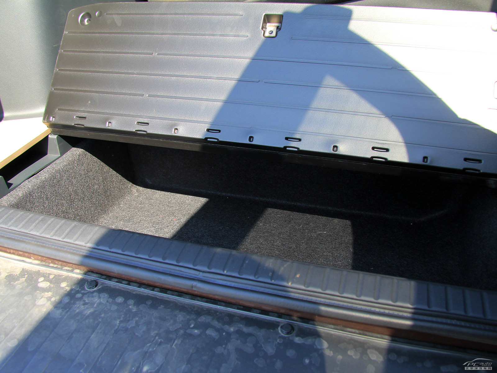 RAV4榮放空間高清大圖