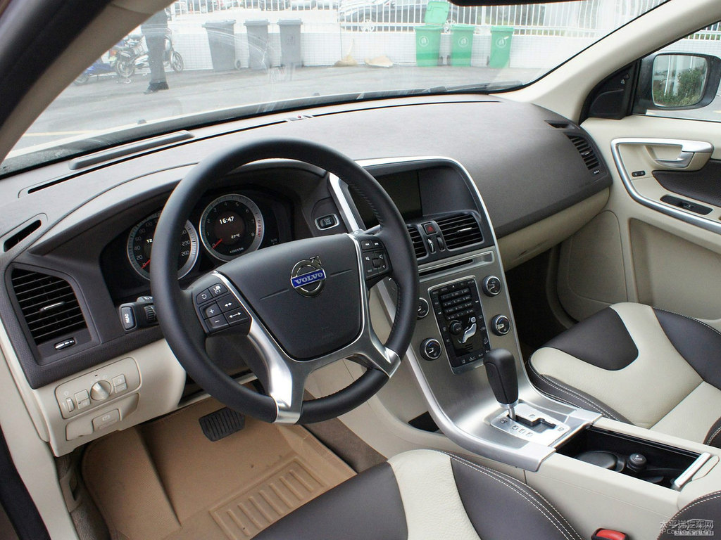 ɫ֠XC60(M)(ni)DƬ