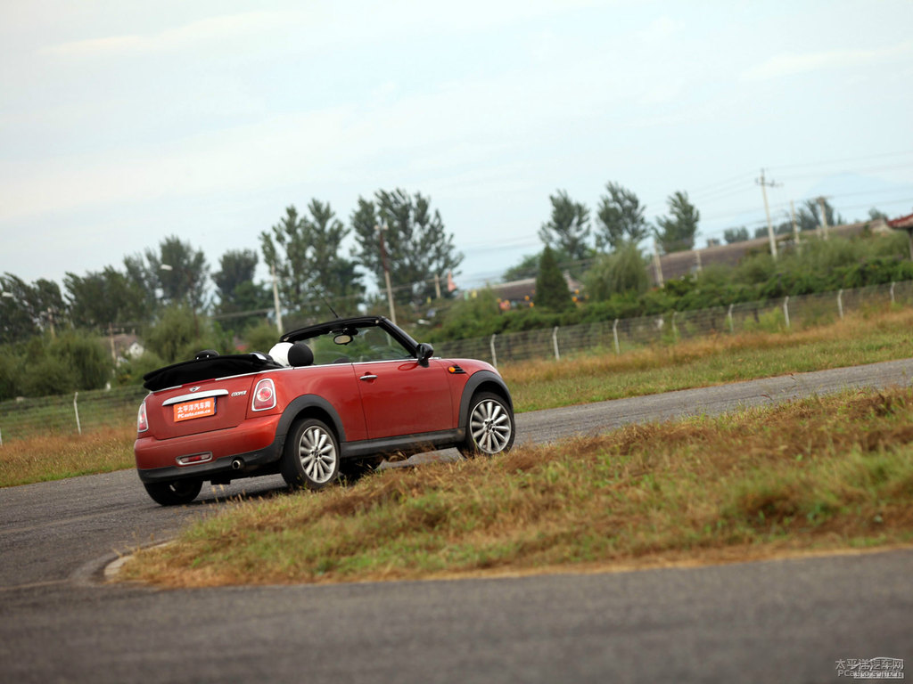ɫMINI CABRIO܇^^DƬ