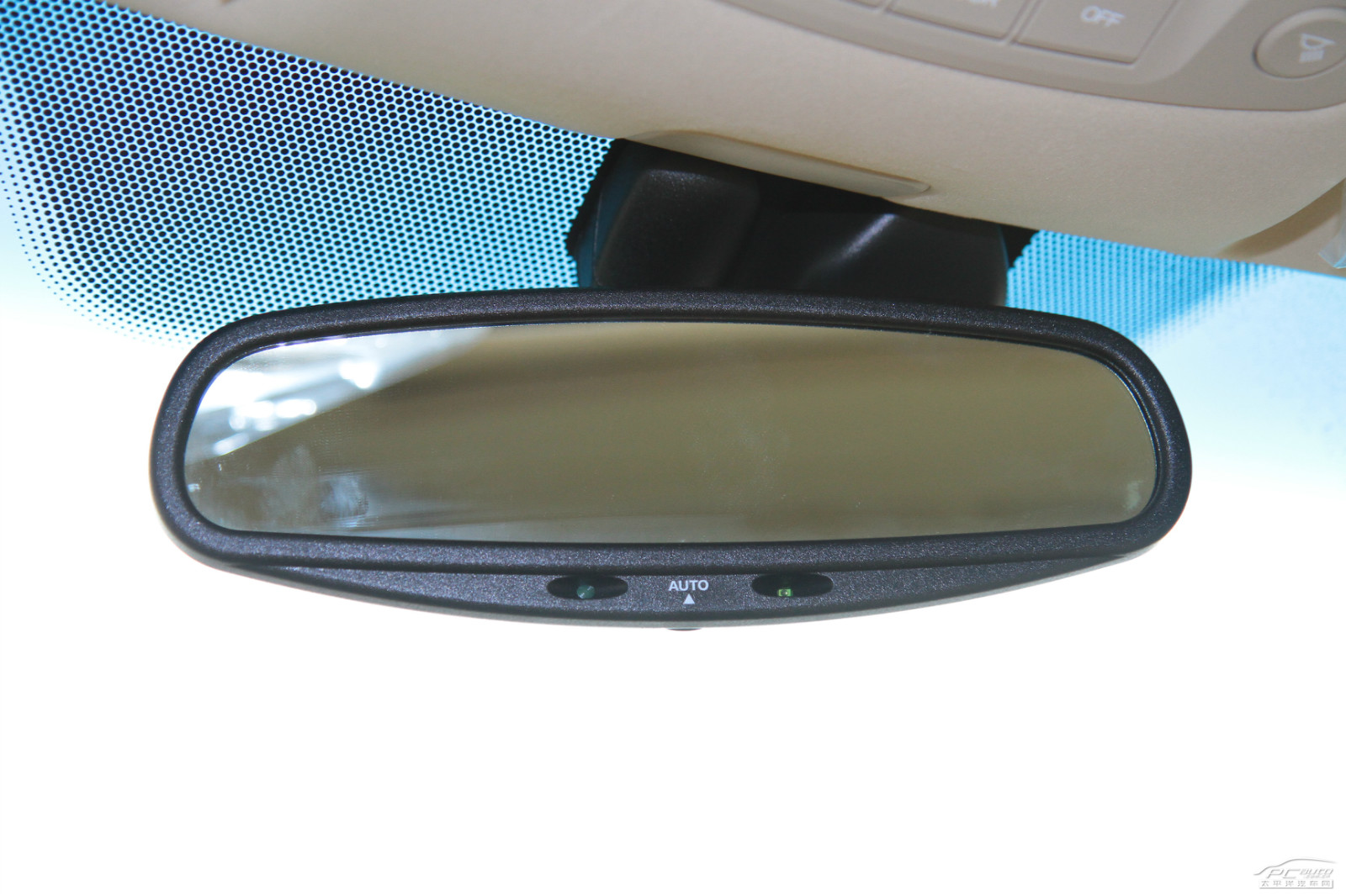 謳歌RL內(nèi)飾高清大圖