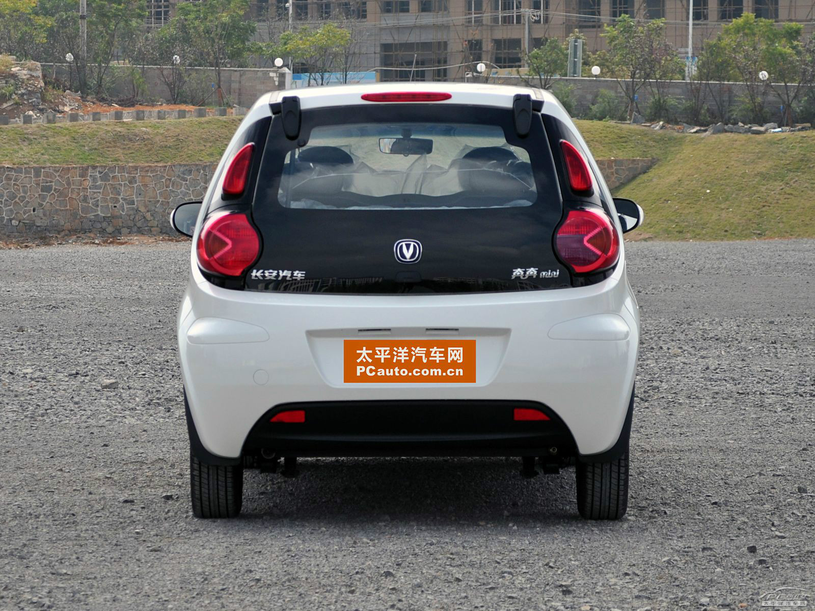 奔奔Mini外觀高清大圖
