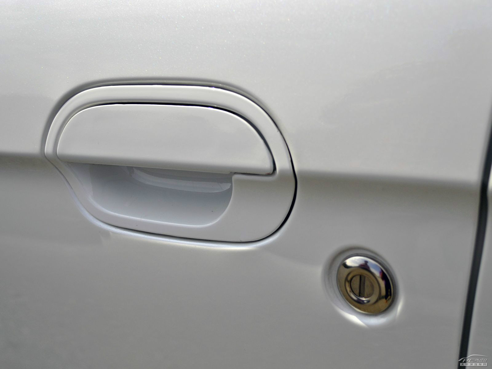 奔奔Mini外觀高清大圖