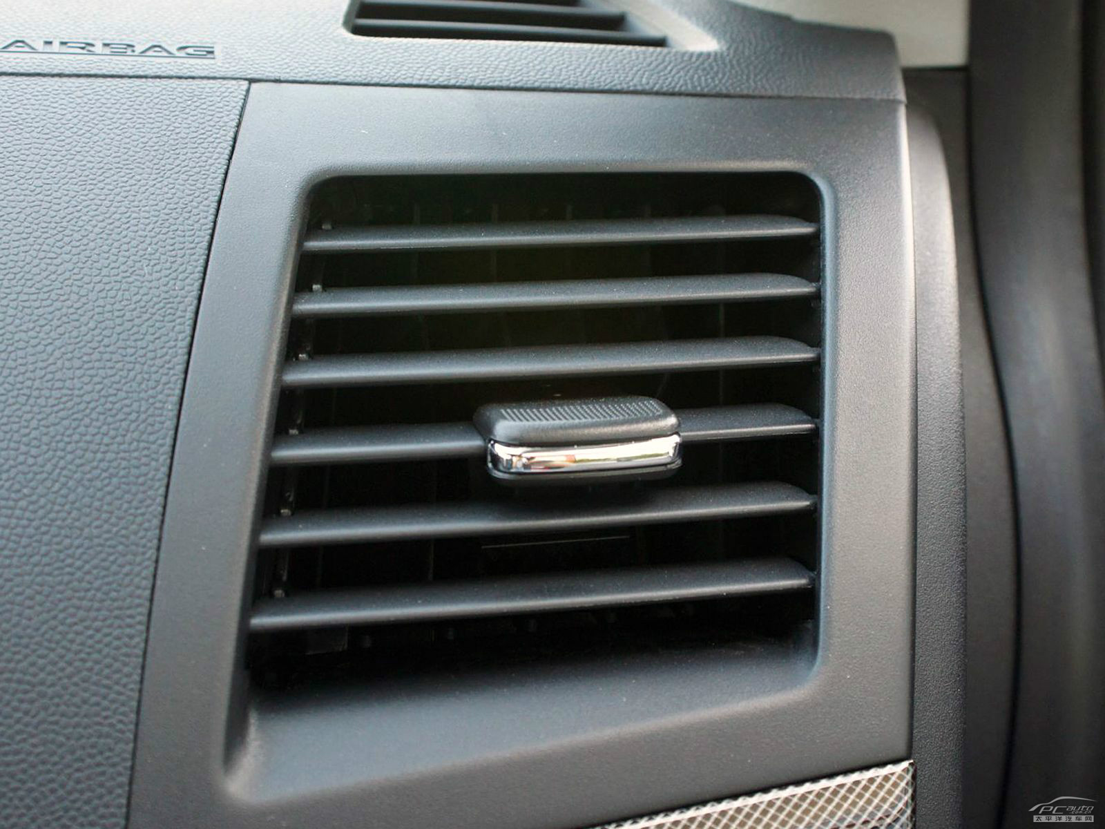 翼神內(nèi)飾高清大圖