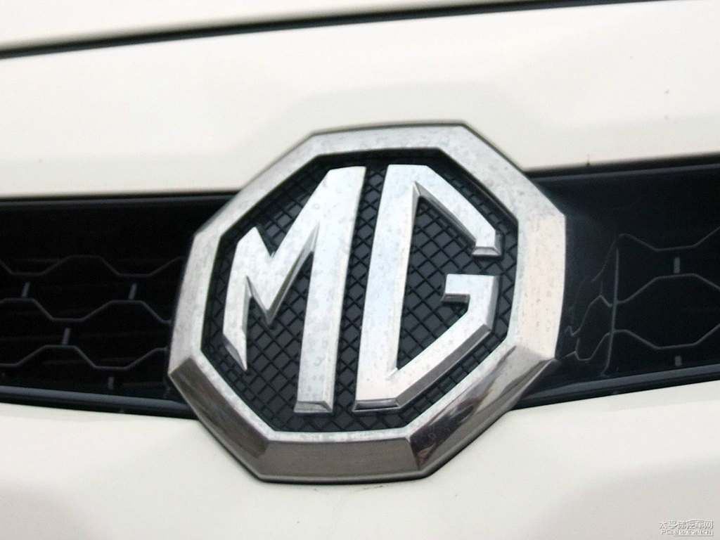 圣峰白MG6外觀圖片
