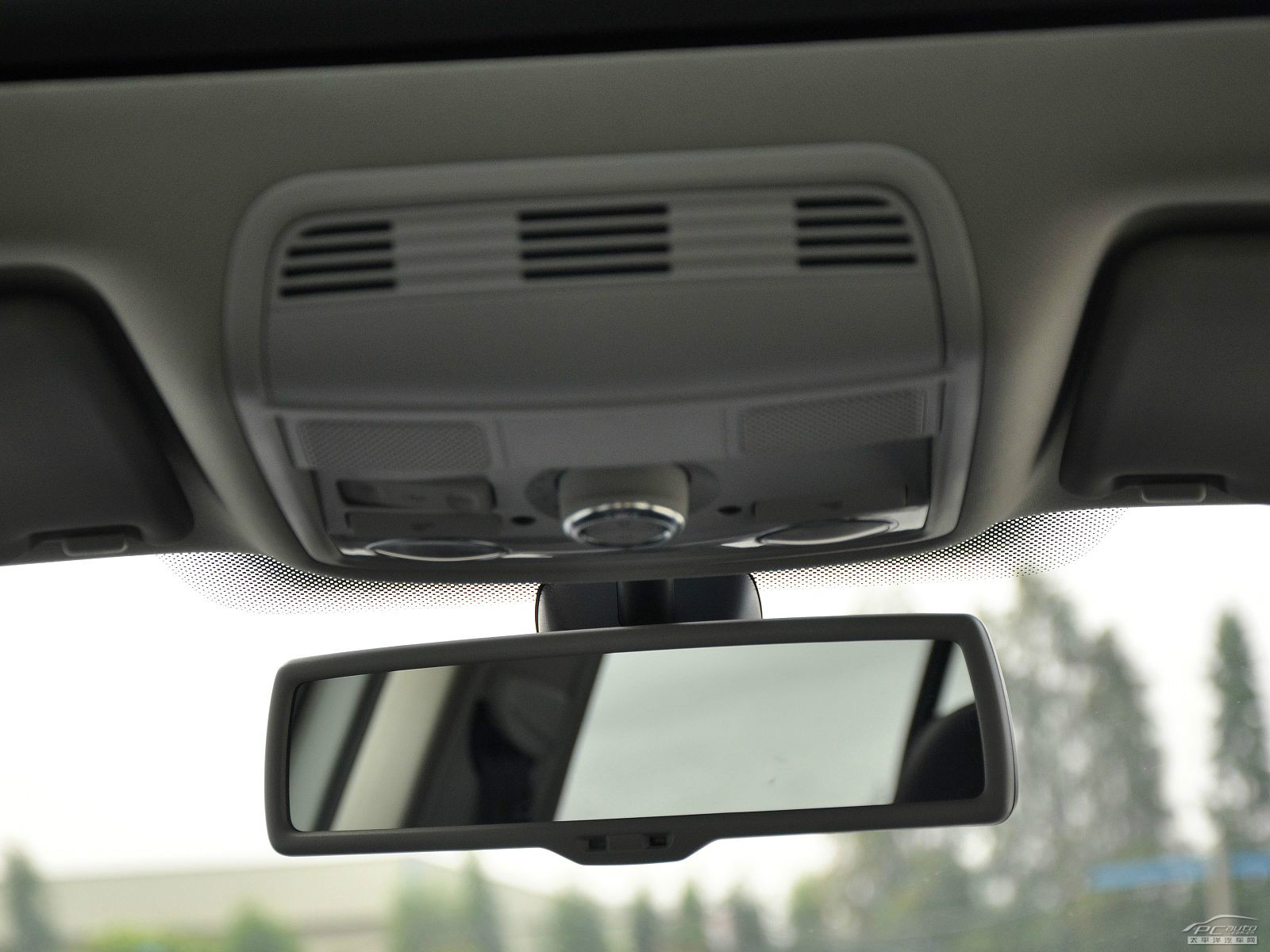 高爾夫(進(jìn)口)內(nèi)飾高清大圖