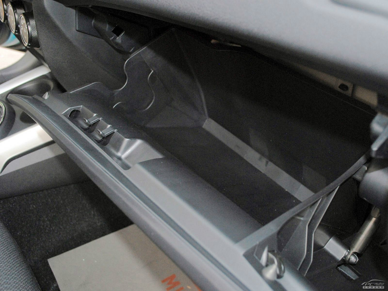 ASX勁炫(海外)空間高清大圖