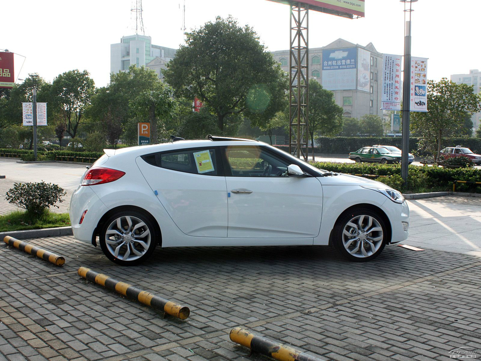 Veloster外觀高清大圖