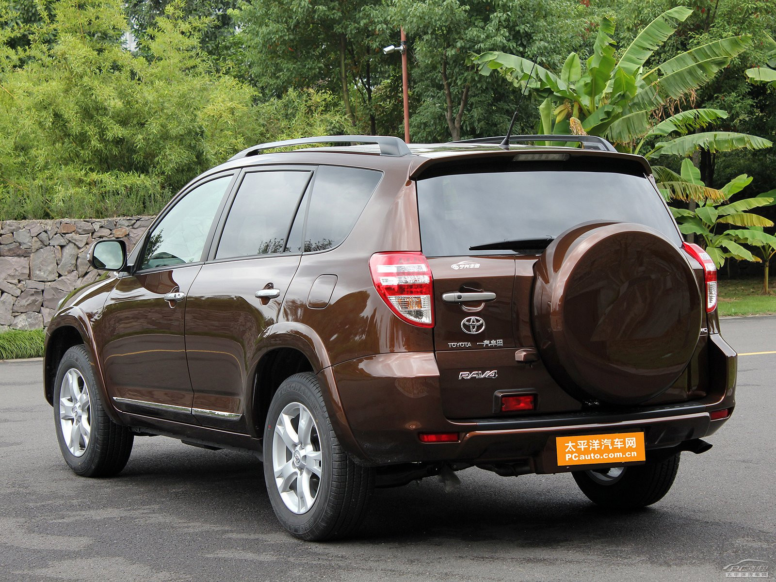 RAV4榮放外觀高清大圖