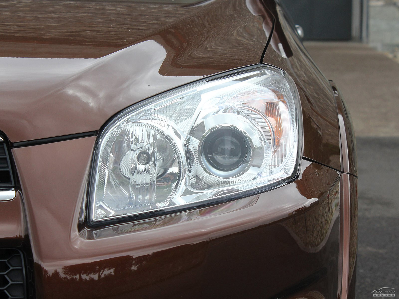 RAV4榮放外觀高清大圖