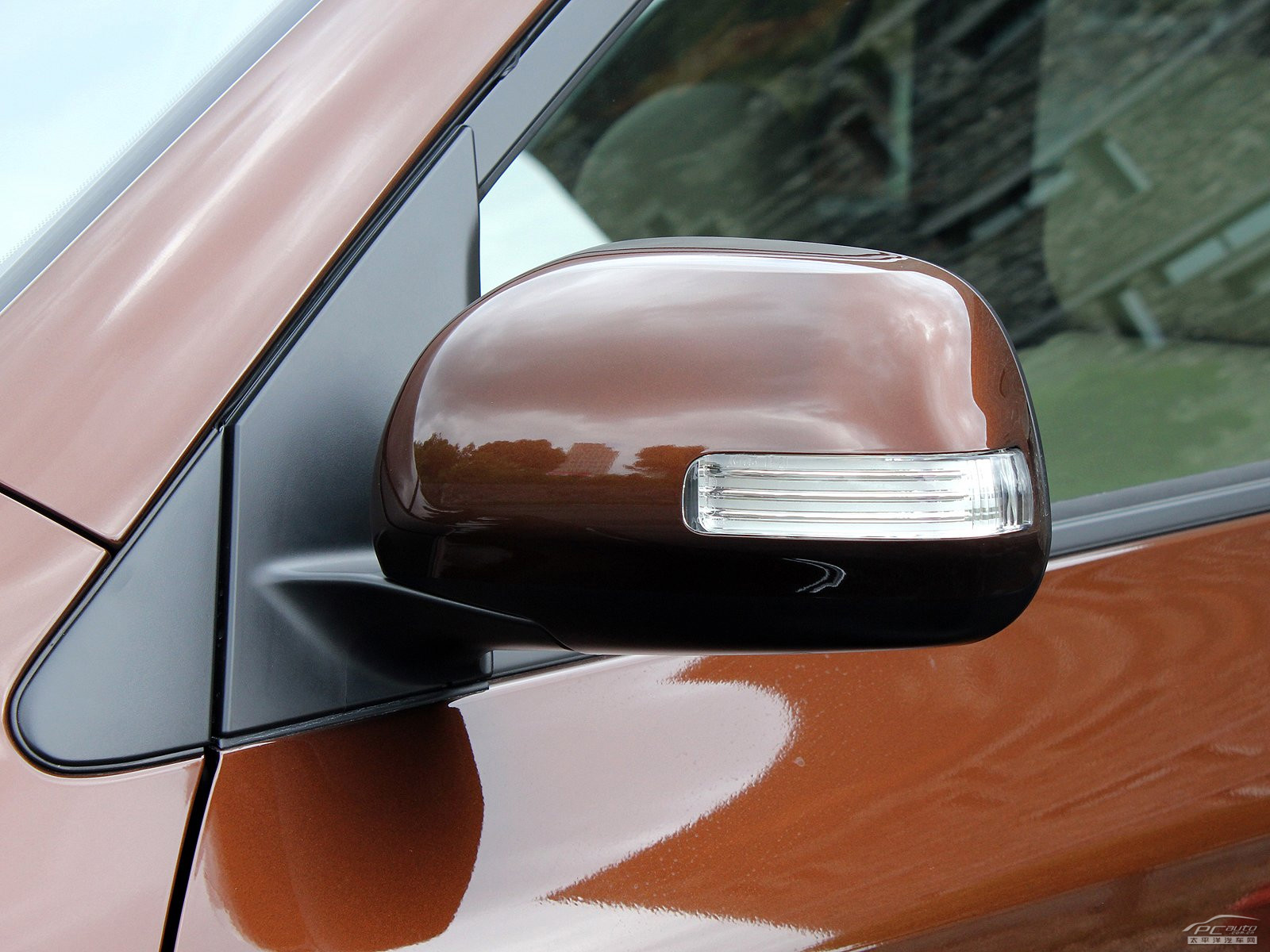 RAV4榮放外觀高清大圖