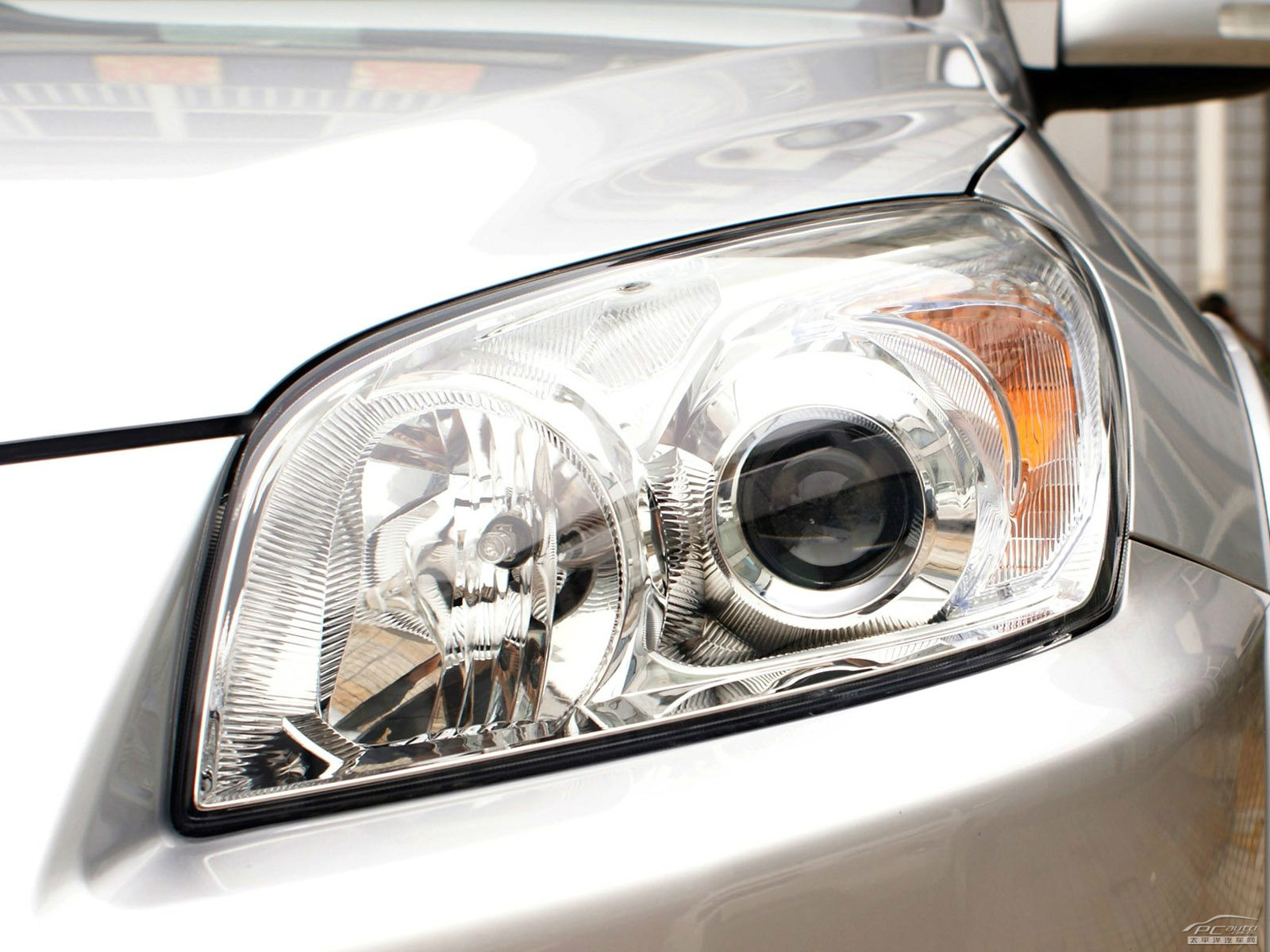 RAV4榮放外觀高清大圖