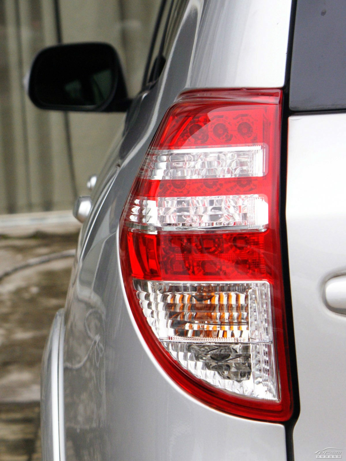 RAV4榮放外觀高清大圖