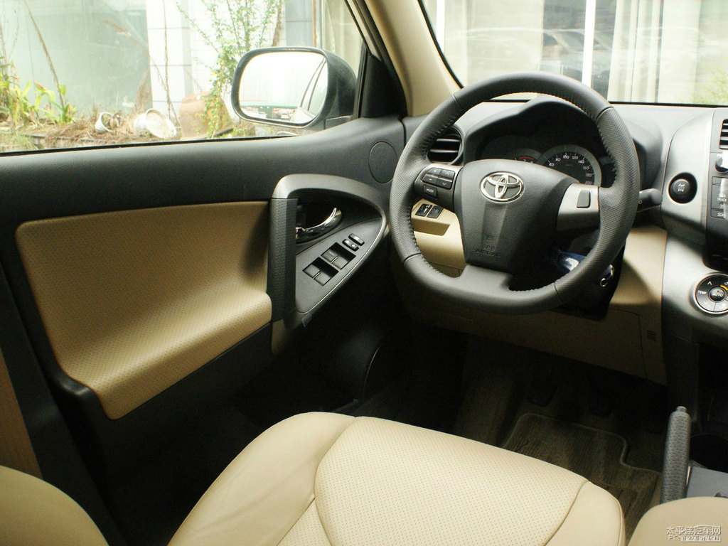 銀色RAV4榮放內(nèi)飾圖片