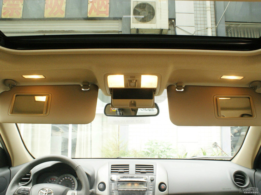 銀色RAV4榮放內(nèi)飾圖片