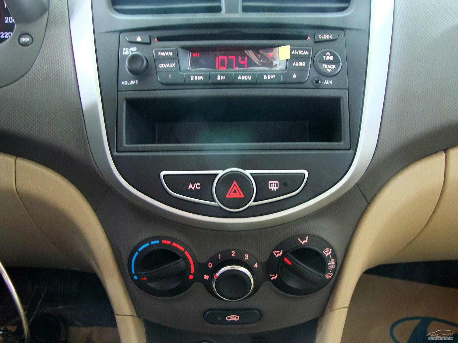 瑞納內(nèi)飾高清大圖