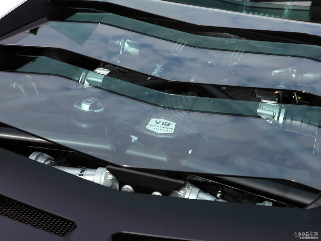 非金屬漆白色Aventador車身外觀圖片