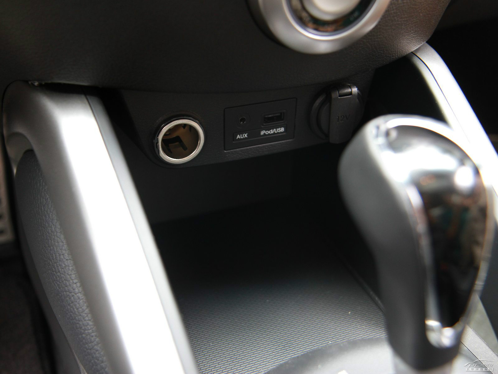 Veloster空間高清大圖
